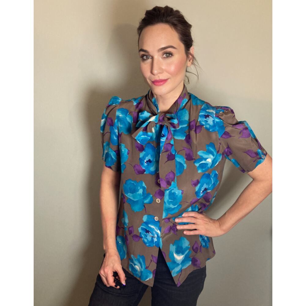 Balmain ~ VINTAGE Pierre Balmain Silk Floral Print Tie-Neck Bow Blouse ~ Sz 42 - Picture 2 of 9